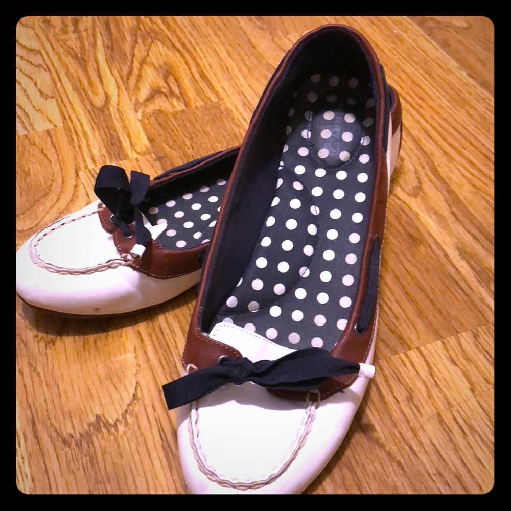 Super cute and comfy flats